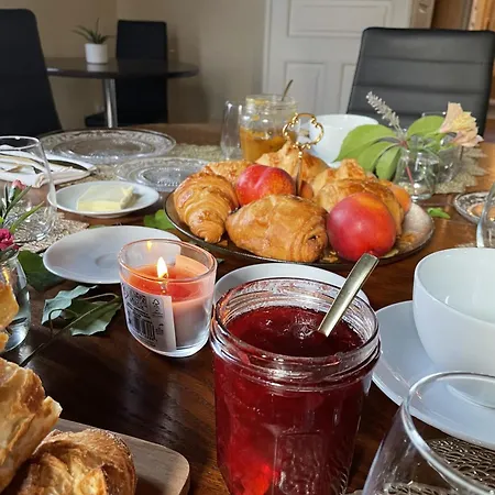 Chateau Maranne Bed & Breakfast