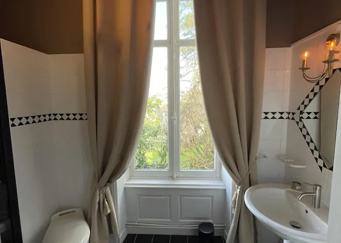 Bed & Breakfast Chateau Maranne Parthenay